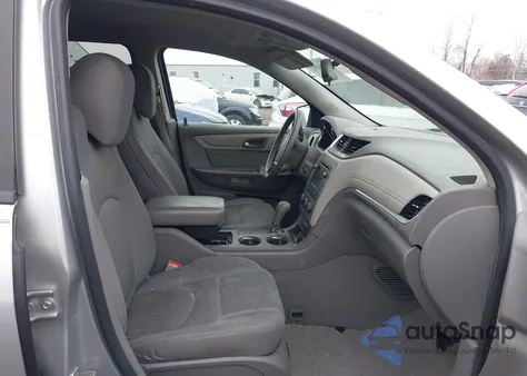 2015 Chevrolet Traverse Ls из США, поврежденный, VIN 1GNKRFKD6FJ231190